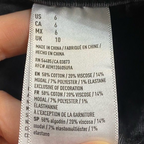 American Eagle Black Distressed Mini Denim Skirt Size 6 - Picture 6 of 6